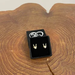 Rensdyr øreringe i guldtone med perle