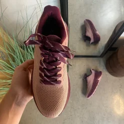 Rosa komfortsko med stødabsorberende sål