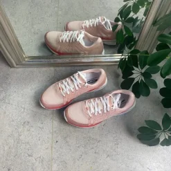 Rosa letvægts sko fra MBT