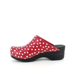 Sanita træsko med rødt og hvidt prikmønster