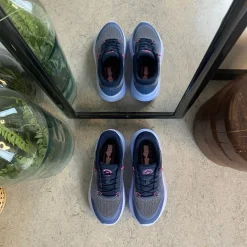 Skechers slip-in sko i blå med Max Cushion