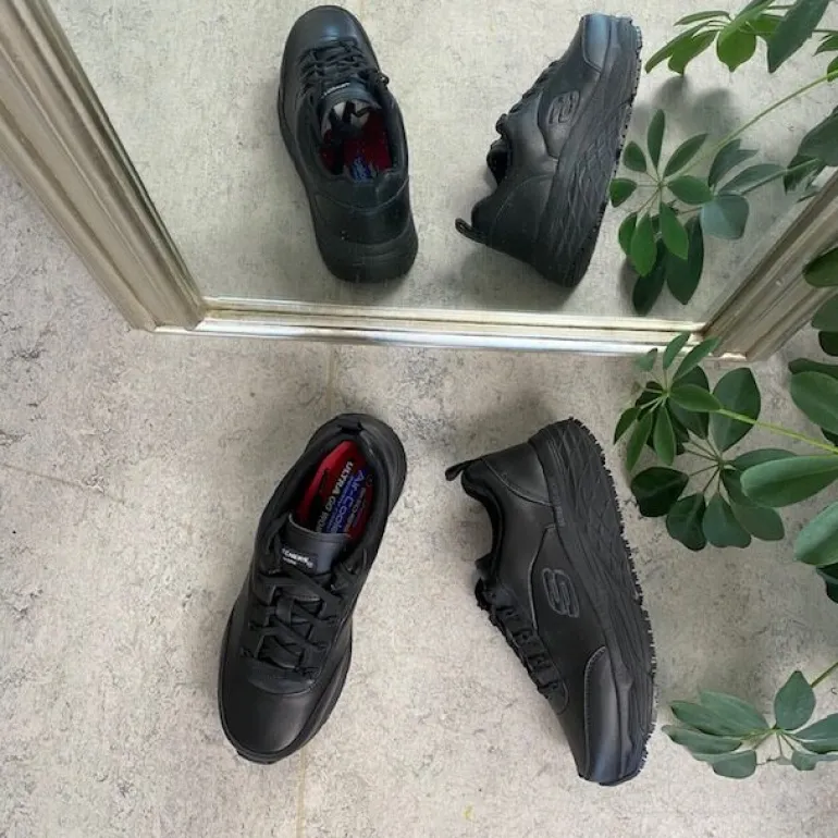 Skechers Work i sort skind med max cushioning såler