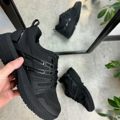 Sort letvægtssko fra Gaitline med optimal af støddæmpning og svangstøtte