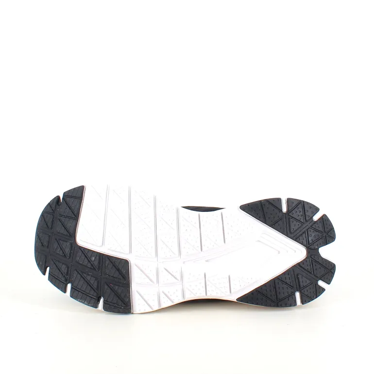 Sort åndbar sko fra Endurance med effektiv stødabsorbering