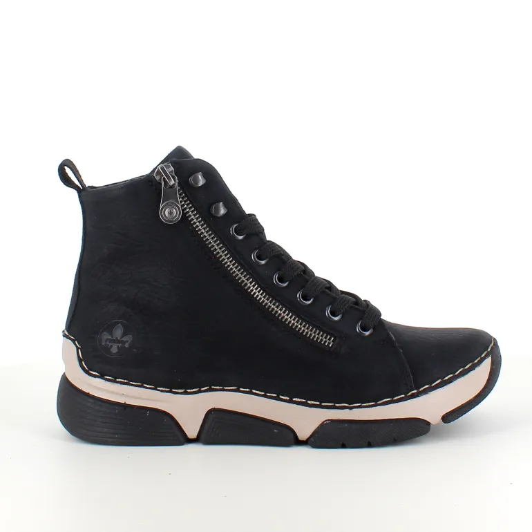 Sort Rieker støvle med god stødabsorbering