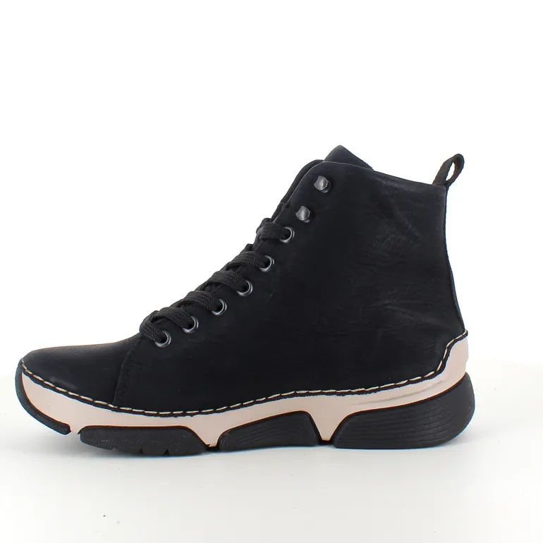 Sort Rieker støvle med god stødabsorbering