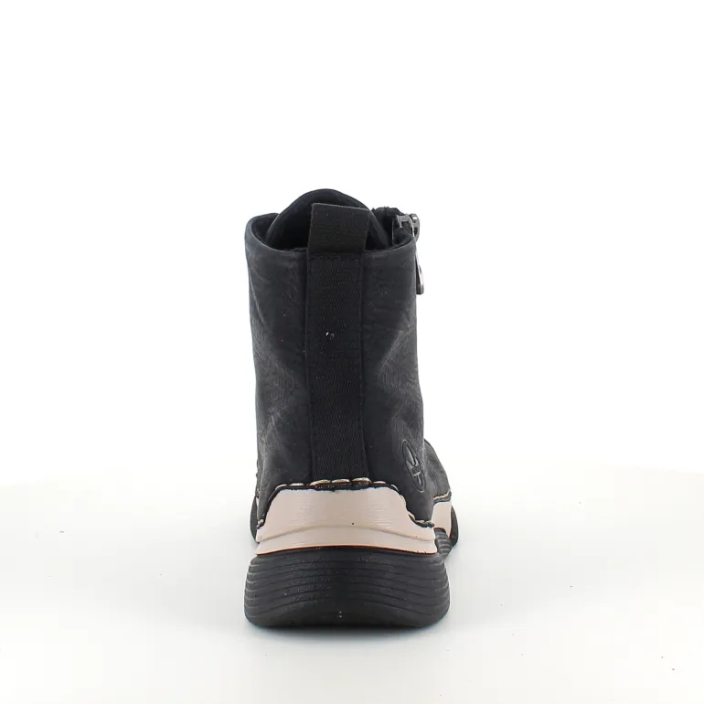 Sort Rieker støvle med god stødabsorbering