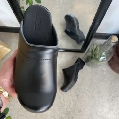 Sort Sanita tøffel træsko med fleksibel bund