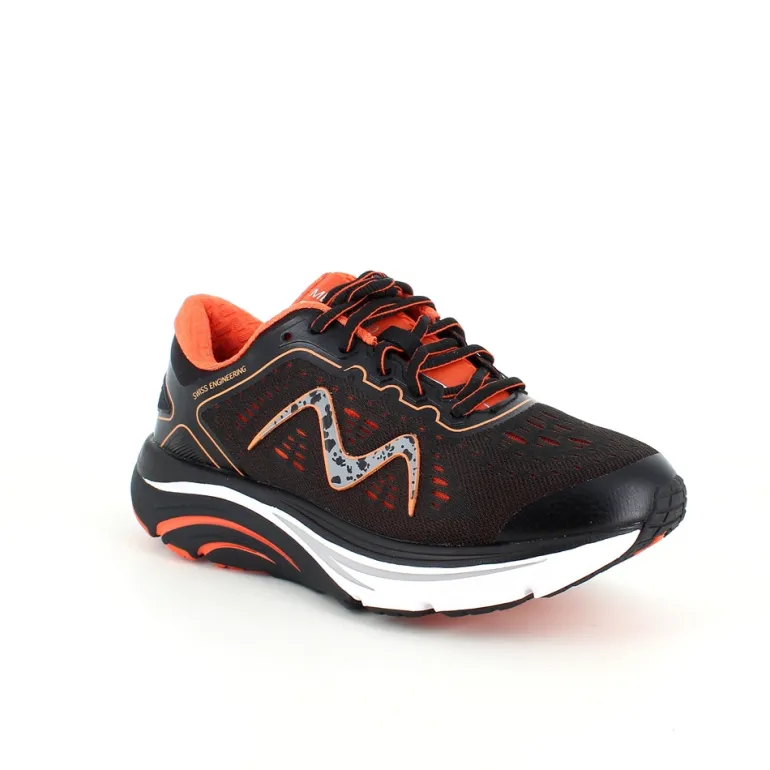 Sort sko fra MBT med fede orange detaljer