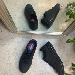 Sort skridsikker arbejdssko fra Skechers med ESD