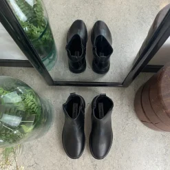 Sort støvle med lynlås