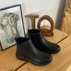 Sort støvle med lynlås