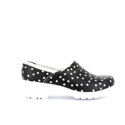 Sort træsko med polkaprikker og kap