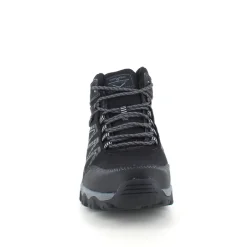 Sort vandrestøvle med overdel i eftergiveligt softshell