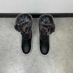 Sort vandtæt vinterstøvle fra Mols