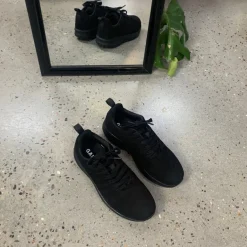 Sorte Gaitline sneakers i nubuch skind