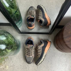 Taupe vandresko med stødabsobering fra CMP