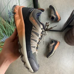 Taupe vandresko med stødabsobering fra CMP