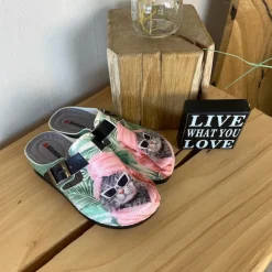 Træsko med print en cool kat