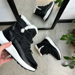 Vandafvisende sort vinterstøvle fra CMP med elastiksnøre