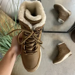 Vandtæt, brun vinterstøvle med fleece for