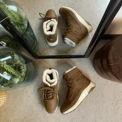 Vandtæt, brun vinterstøvle med fleece for