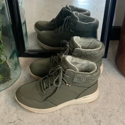 Vandtæt slip-in vinterstøvle fra Skechers