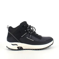 Vandtæt støvle fra Skechers med god svangstøtte