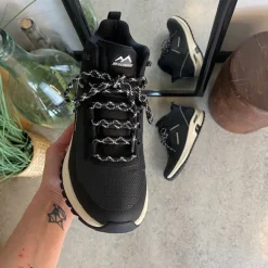 Vandtæt støvle fra Skechers med god svangstøtte