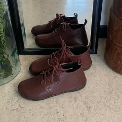 Vinrød barefodssko fra Green Comfort