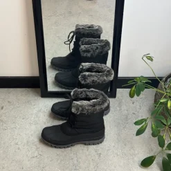 Vinterstøvle med vandtæt gummimembran nederst på støvlen